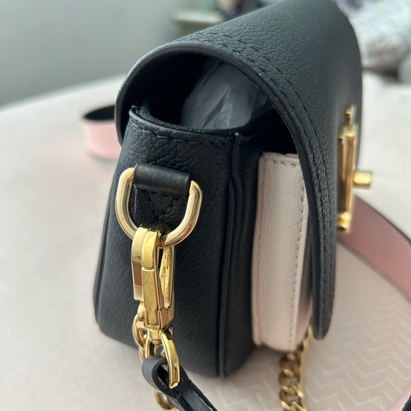 Louis Vuitton Lockme Tender - Picture 2 of 16